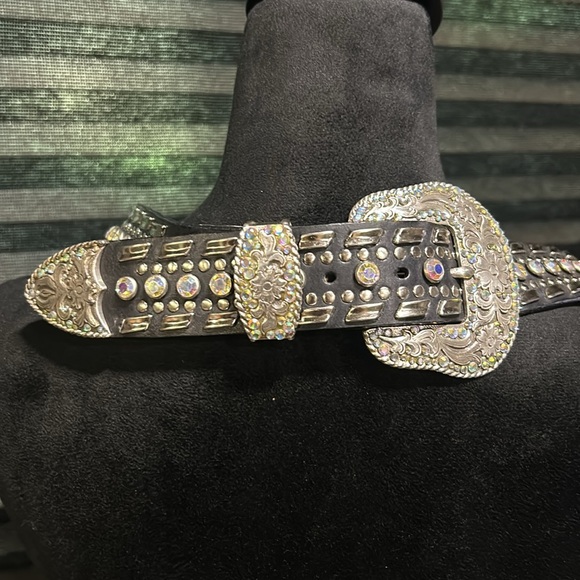 Nocona Women’s Black Leather Rhinestone Floral Design Buckle N3432301‎ Size XL - Picture 2 of 8